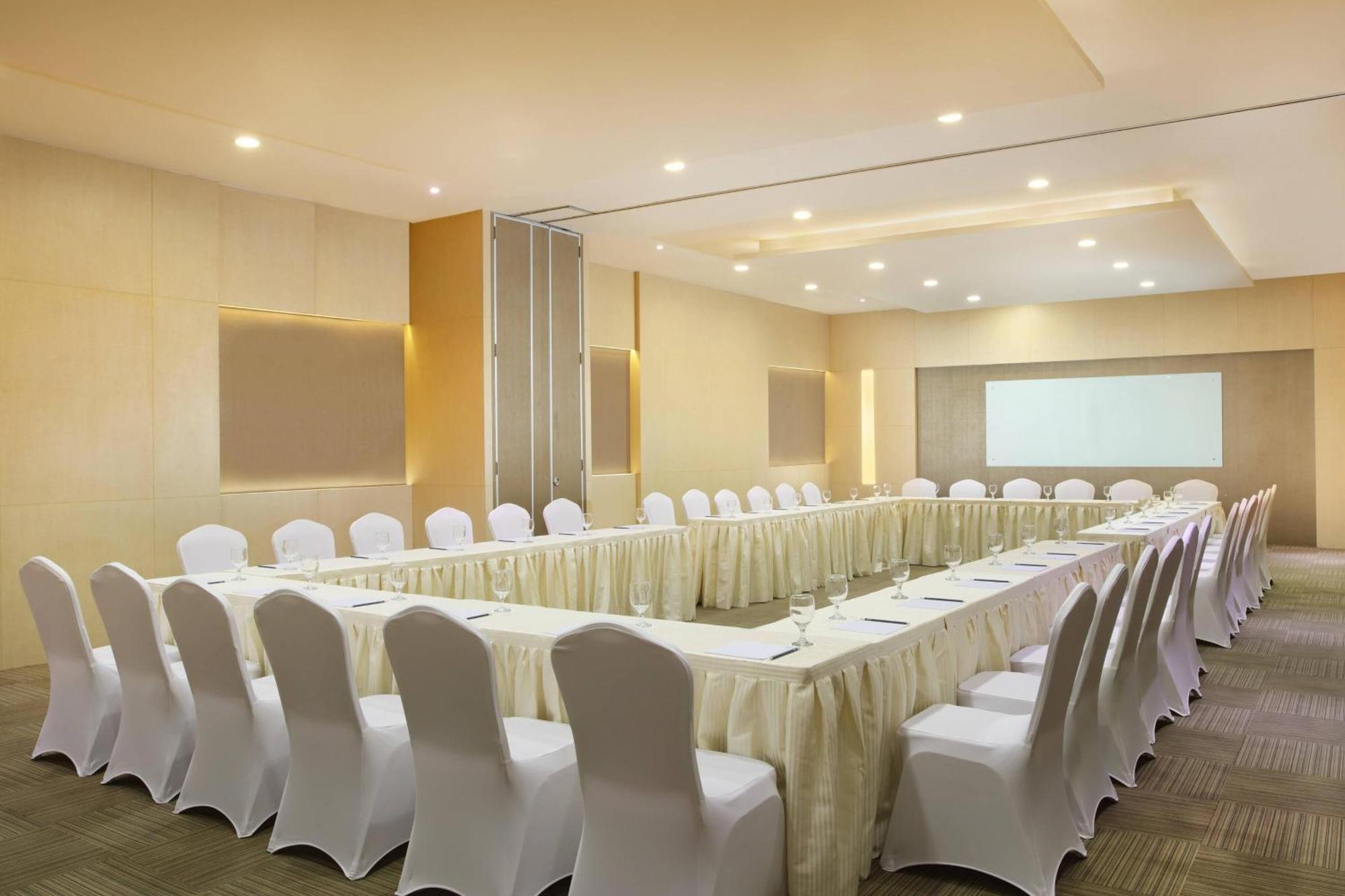 Four Points By Sheraton Medan Kültér fotó